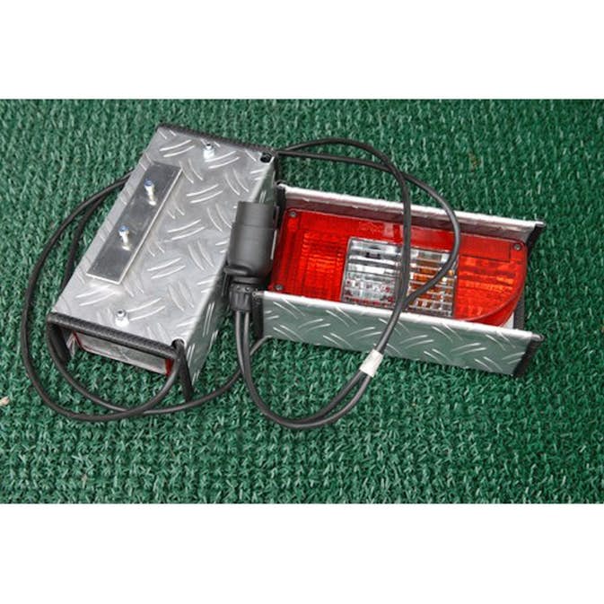 Belysning Heck-Pack med Lyktskydd 13-pol