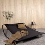 Solsäng Venture Home Goliath med Gungfunktion Utomhus i Svart Stål & Tyg