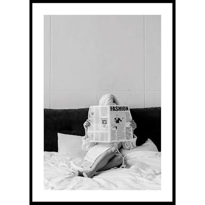 Poster Gallerix Reading In Bed