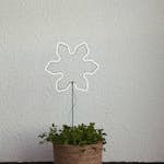 Siluett Star Trading NeonSnowflake Batteridriven Utomhusdekoration LED