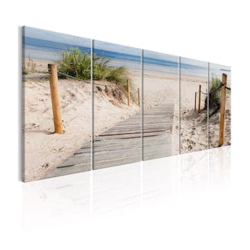 Tavla Arkiio Beach After Rain