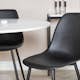 Matgrupp Venture Home Roxanna med 4 Pop Stolar Runt