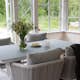 Matgrupp Venture Home Vyn Vit med 4 Vyn Matstolar