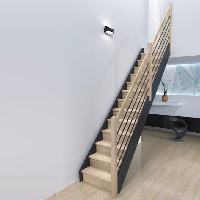 Spartrappa Dolle Helsinki Svart/Ek Rak Räcke med Svart Alu Fyllning och Sättsteg