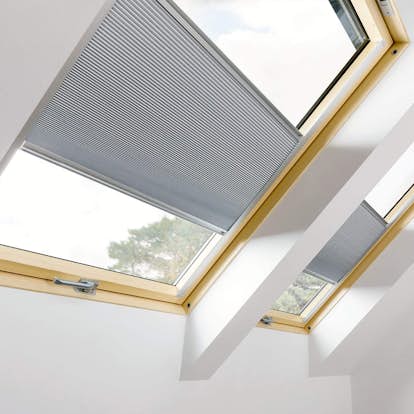Plissé Fakro Takfönster