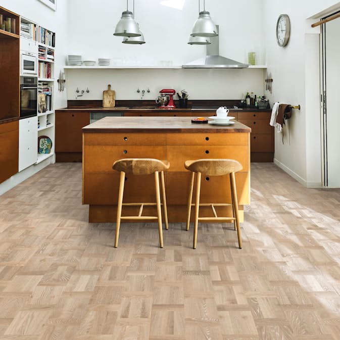 Parkettgolv Kährs Palazzo Bianco Mattlackad Ek Holländskt Mönster