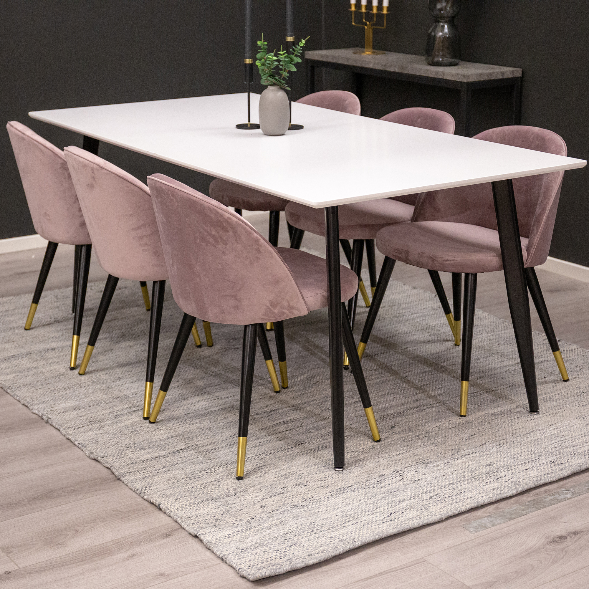 Matgrupp Venture Home Pobbie med 6 Valentina Stolar Sammet Svart/Mässing