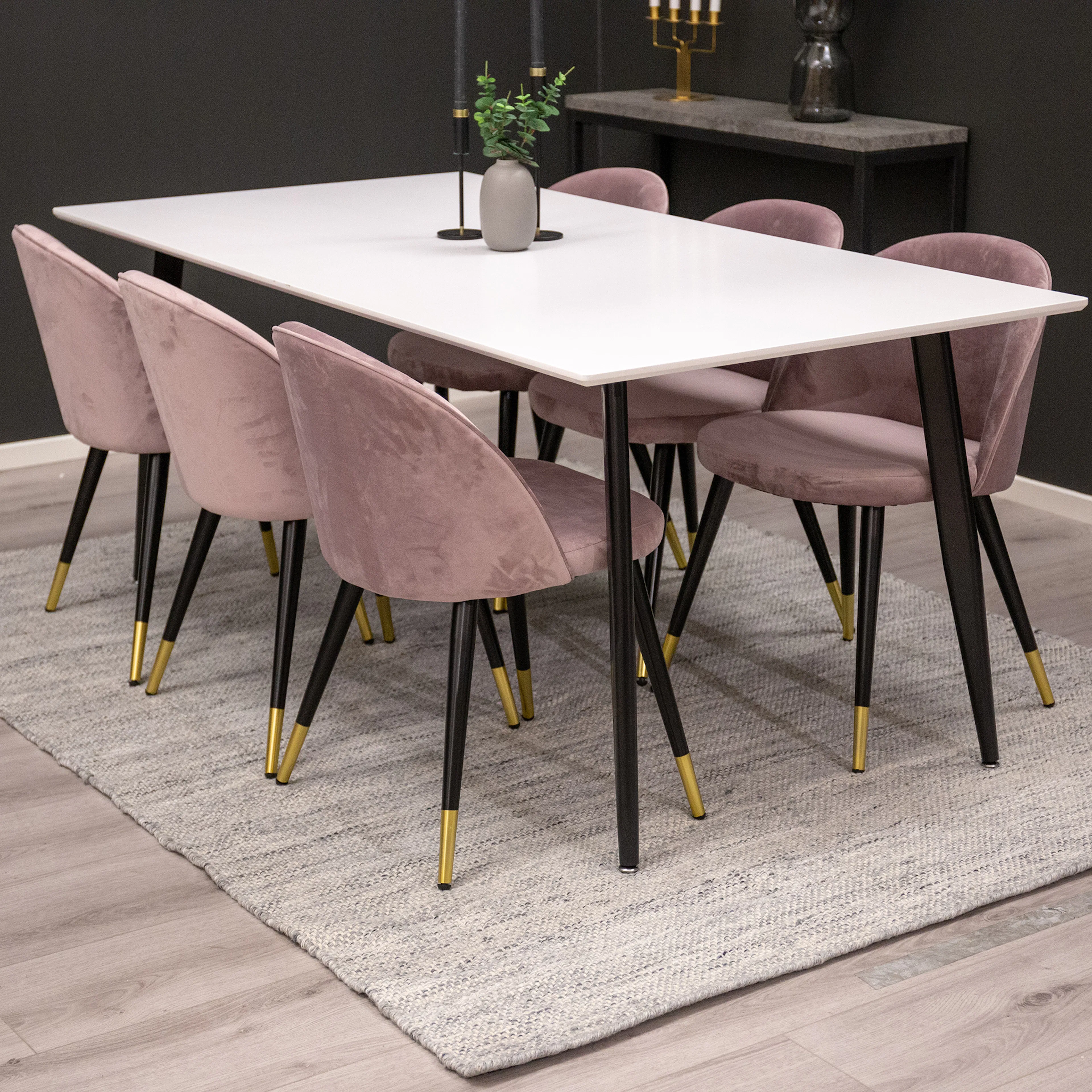 Matgrupp Venture Home Pobbie med 6 Valentina Stolar Sammet Svart/Mässing