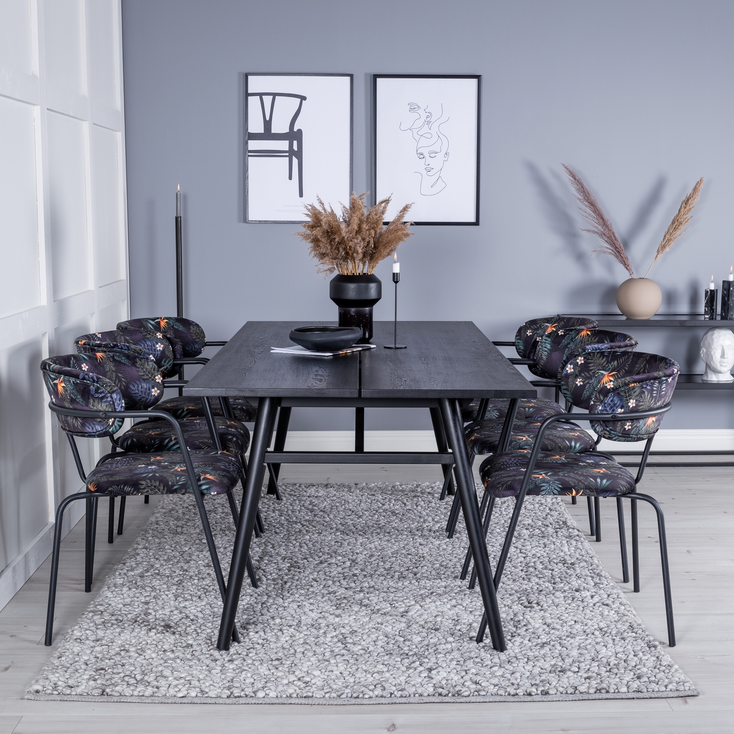 Matgrupp Venture Home Salt med 6 Aris Karmstolar