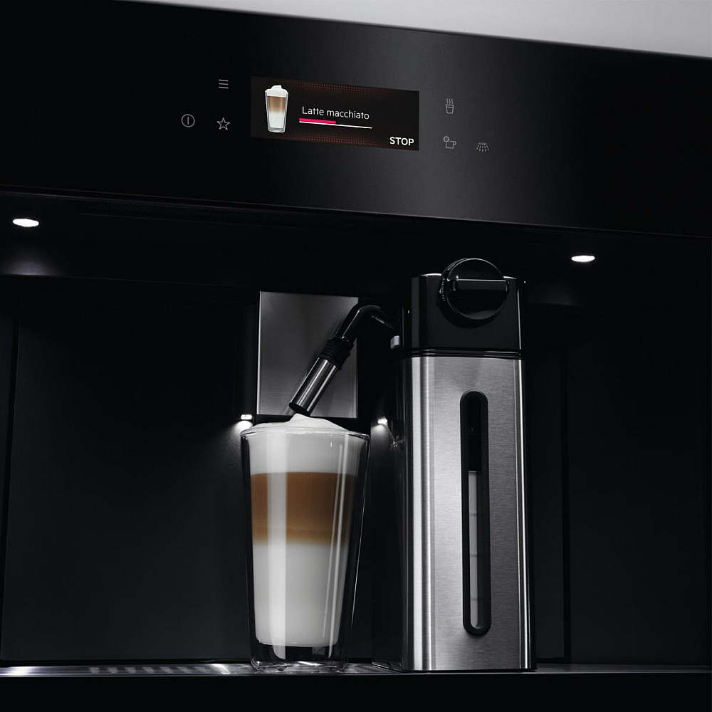 Inbyggnadsbar Kaffebryggare AEG KKB894500B med Mjölkkanna för Skum