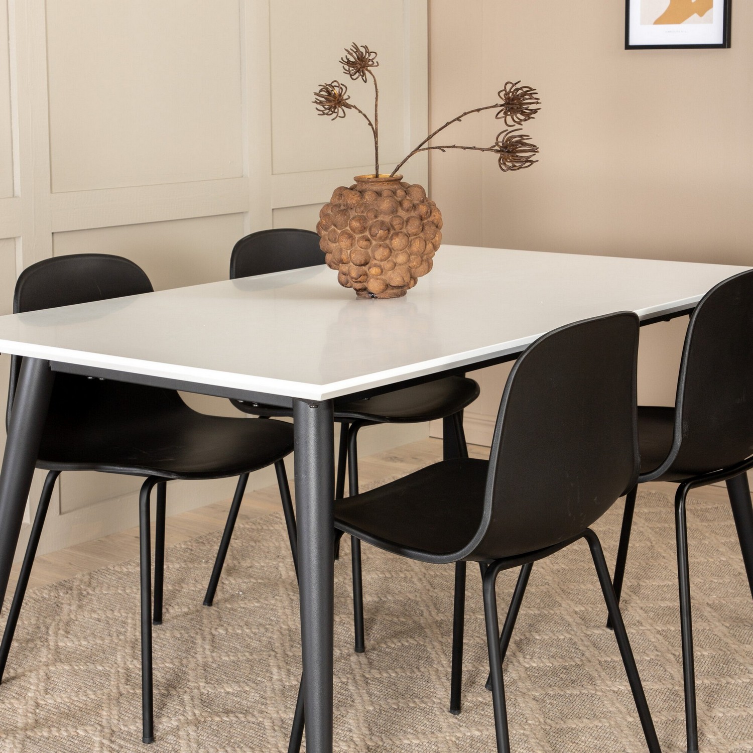 Matgrupp Venture Home Jolie med 4 Ardi Stolar