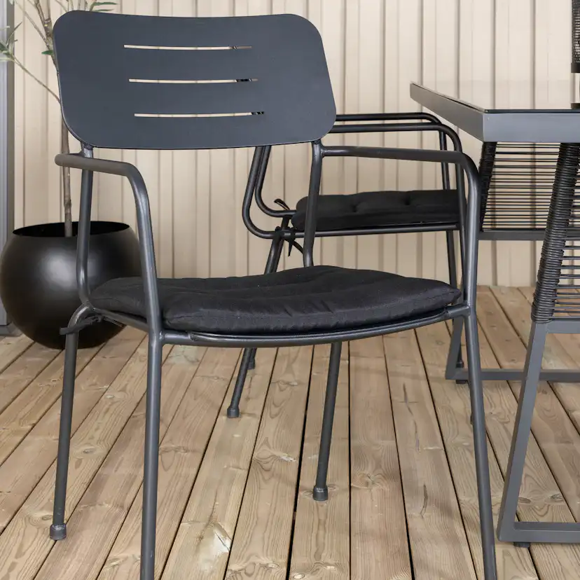 Matgrupp Venture Home Douglas med 4 Night Matstolar