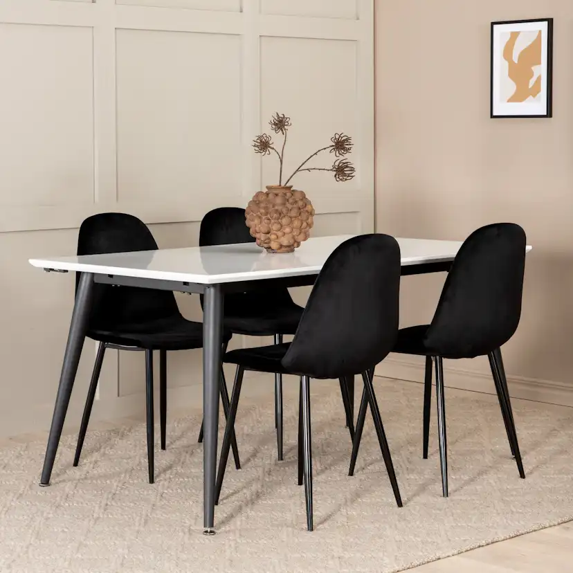 Matgrupp Venture Home Jolie med 4 Pobbie Stolar Metall
