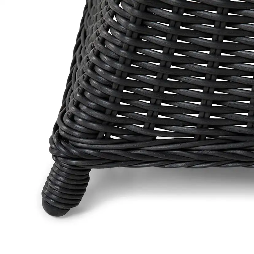 Matgrupp Utomhus Comfort Garden Marcus 140 Rund med 4 Light Utefåtöljer inkl. Dyna