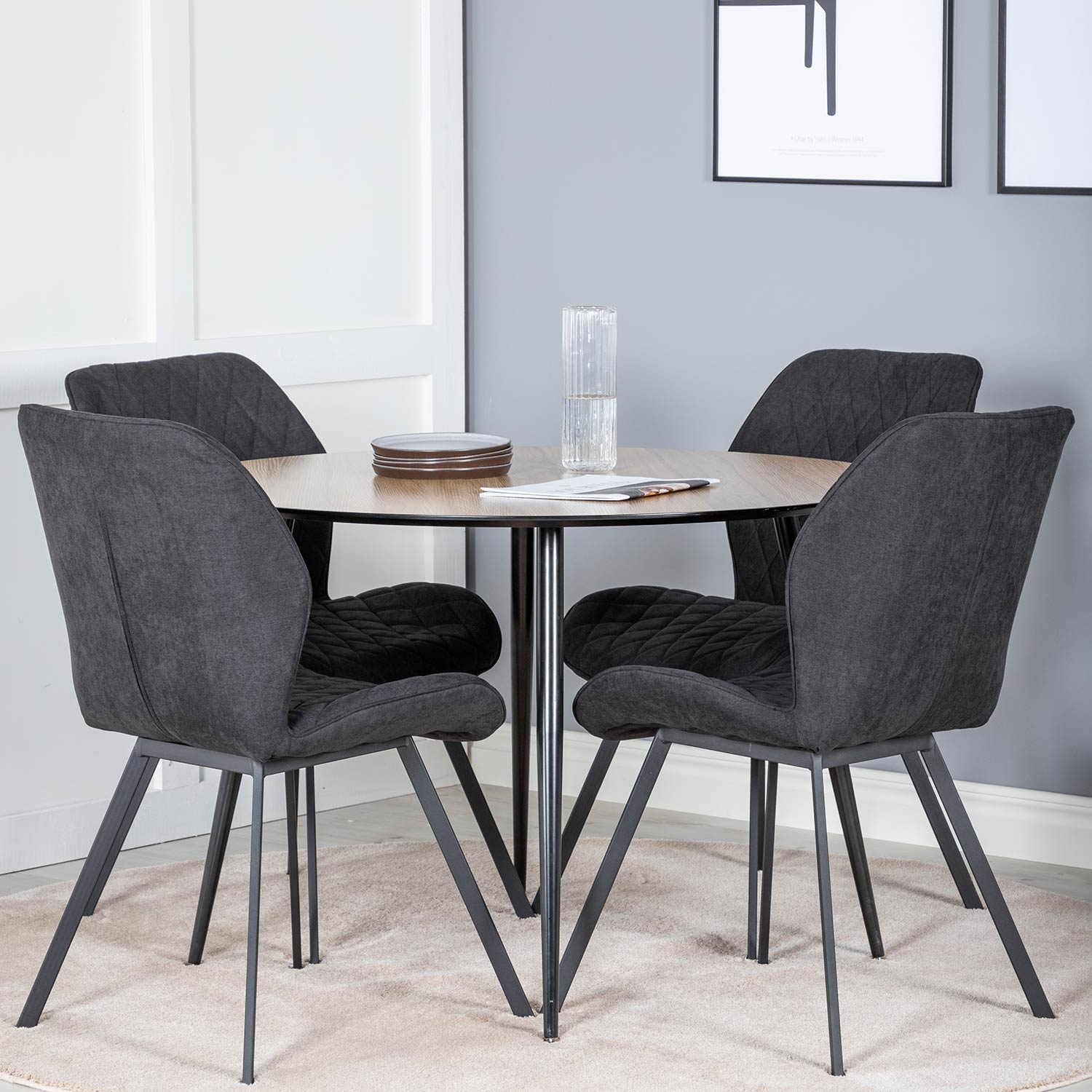 Matgrupp Venture Home Silvia med 4 Geneva Stolar Runt