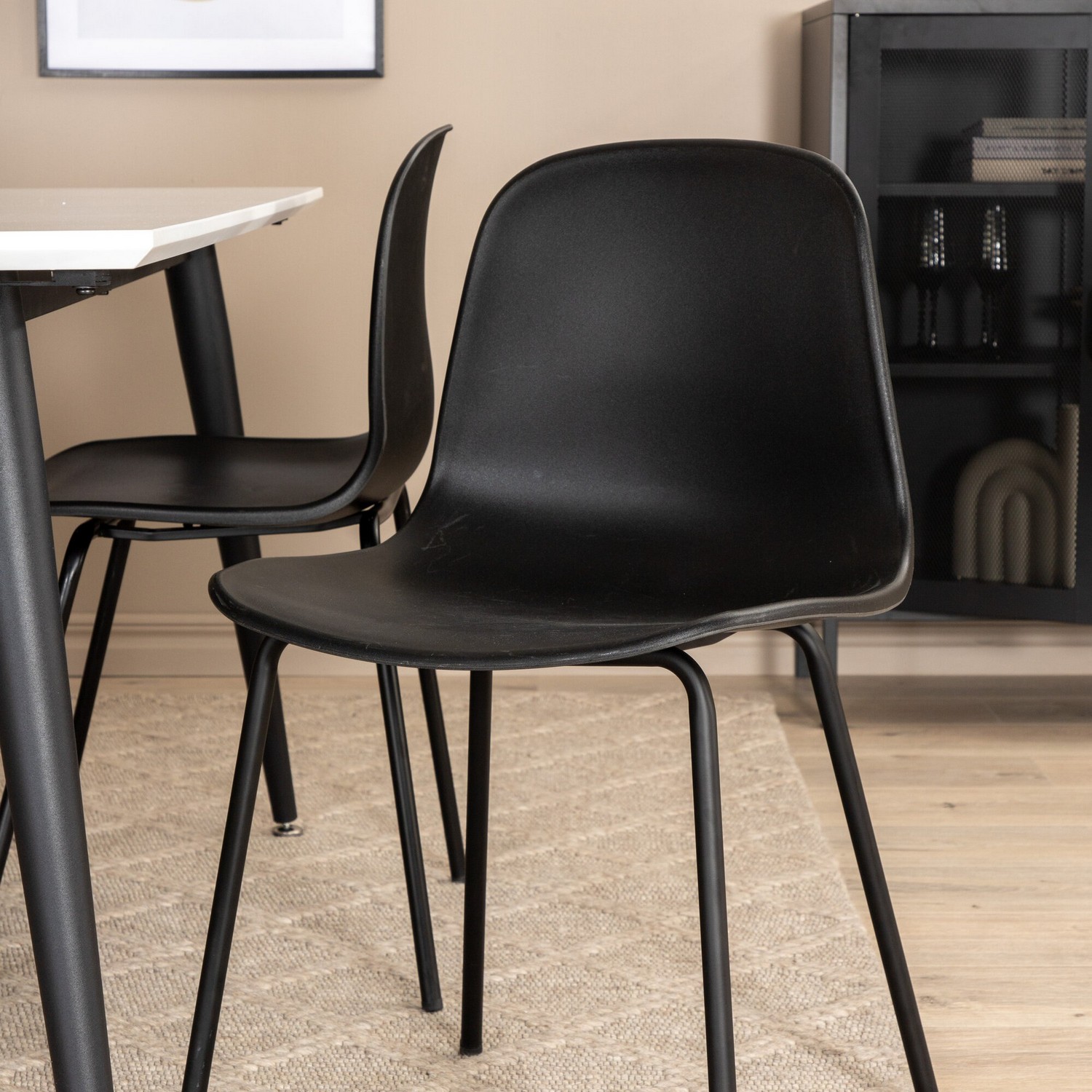 Matgrupp Venture Home Jolie med 4 Ardi Stolar