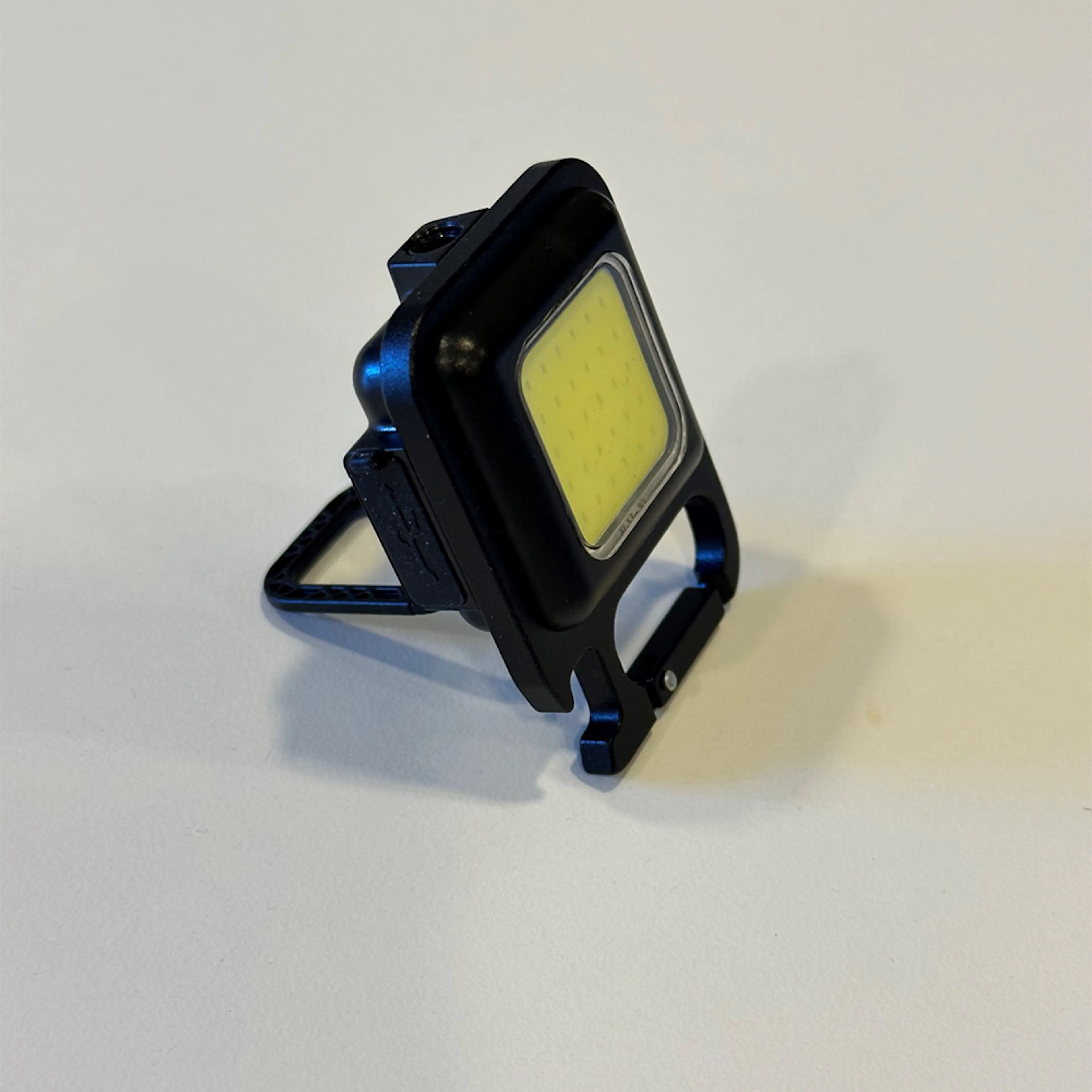 Minilampa Briv COB Survivor