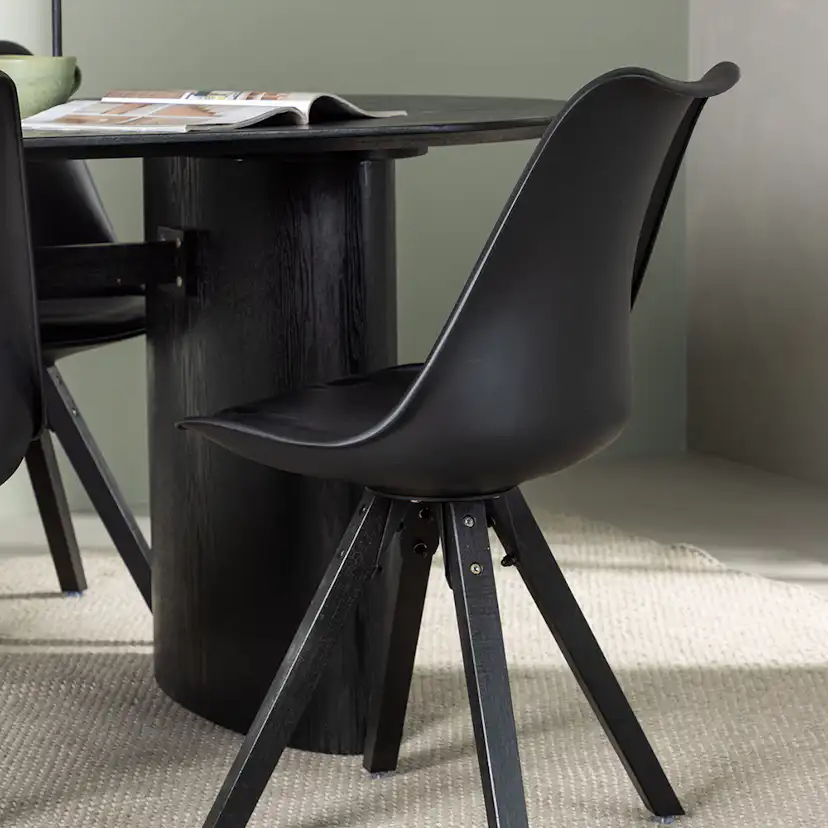 Matgrupp Venture Home Isolde med 4 st Zeno stolar