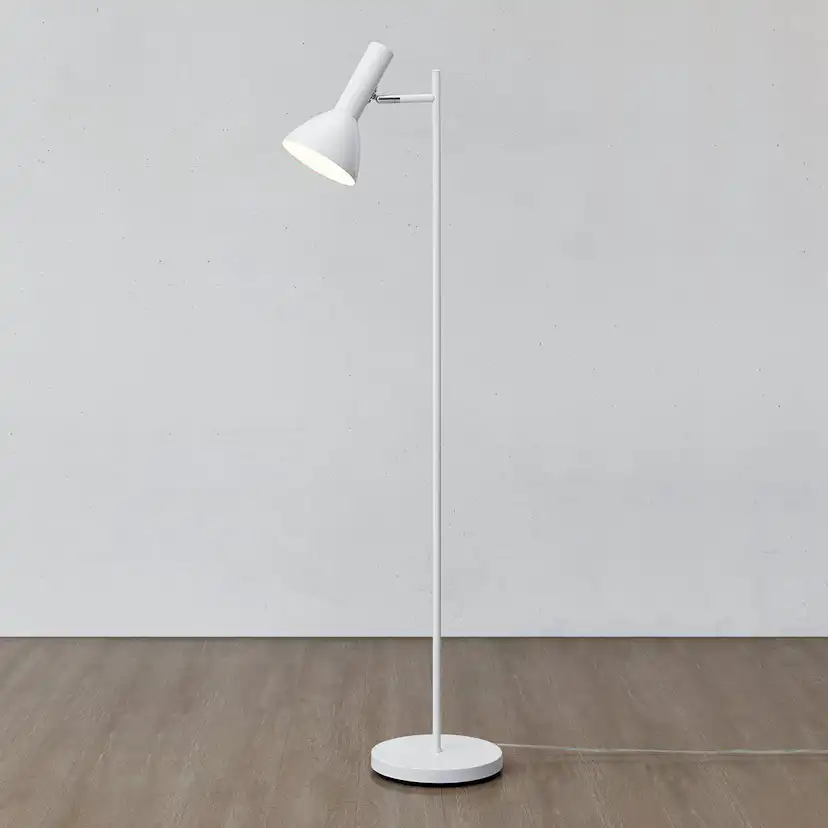 Golvlampa Markslöjd Metro