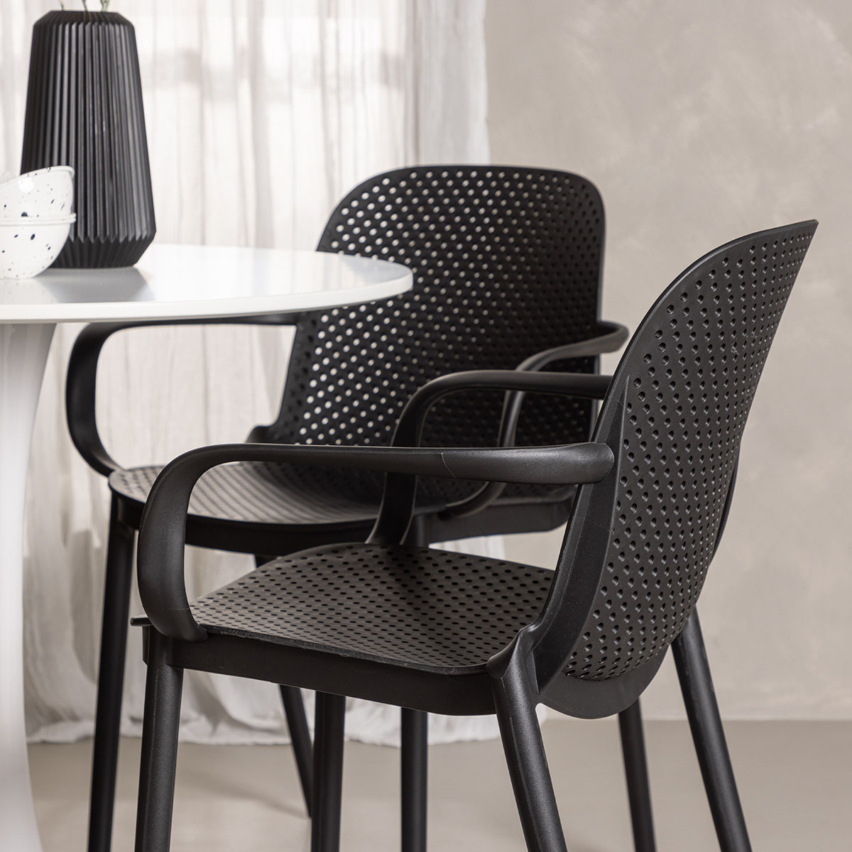 Matgrupp Venture Home Hamden Ø80 cm med 4 Baltimore stolar