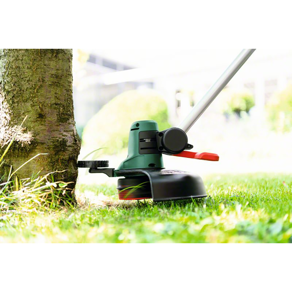Grästrimmer Bosch Power Tools Univgrasscut med 2 st Batteri och Laddare