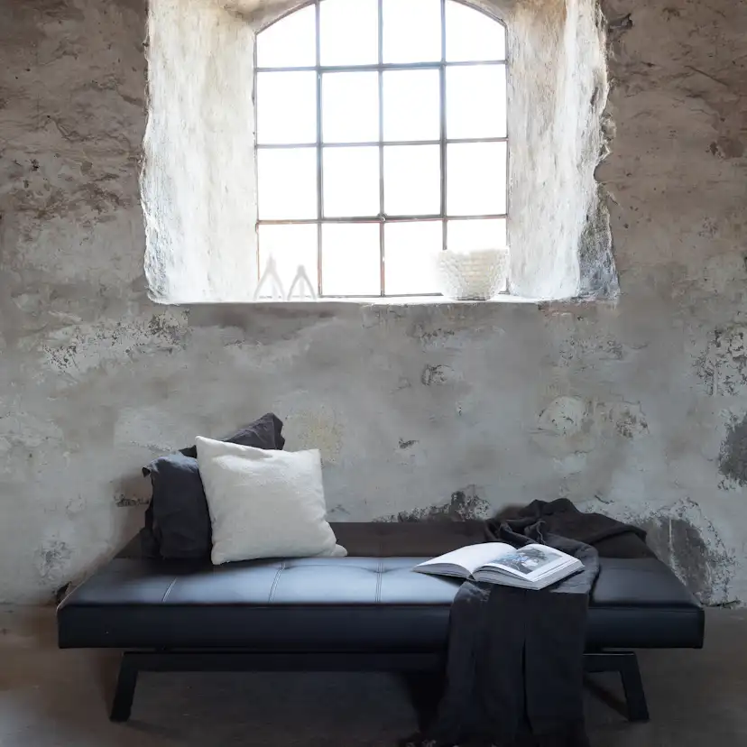 Bäddsoffa Venture Home Bodil Svart Konstläder 2-sitssoffa 180x80x55 cm 1 Sovplats