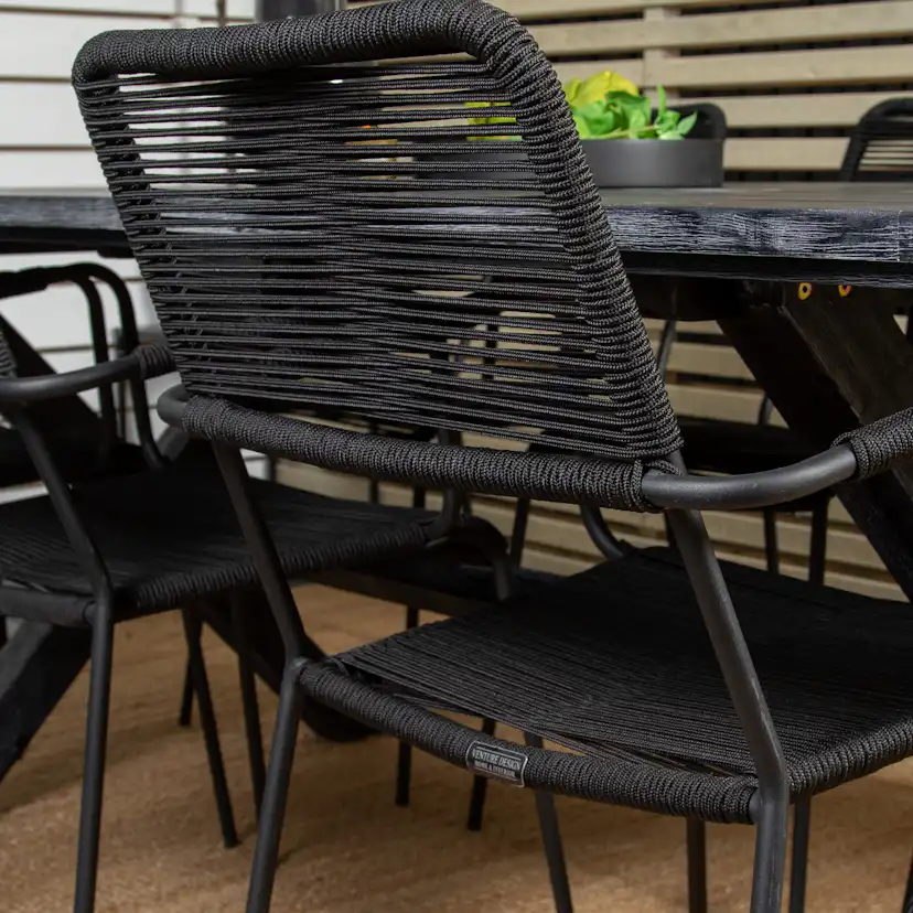 Rives Dining Table 200*100cm - Black Acacia+Lindos Armchair Svart/Svart