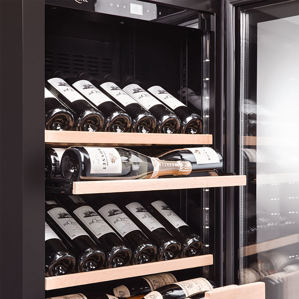 Vinhylla mQuvée Display" Velvet 100 och 125