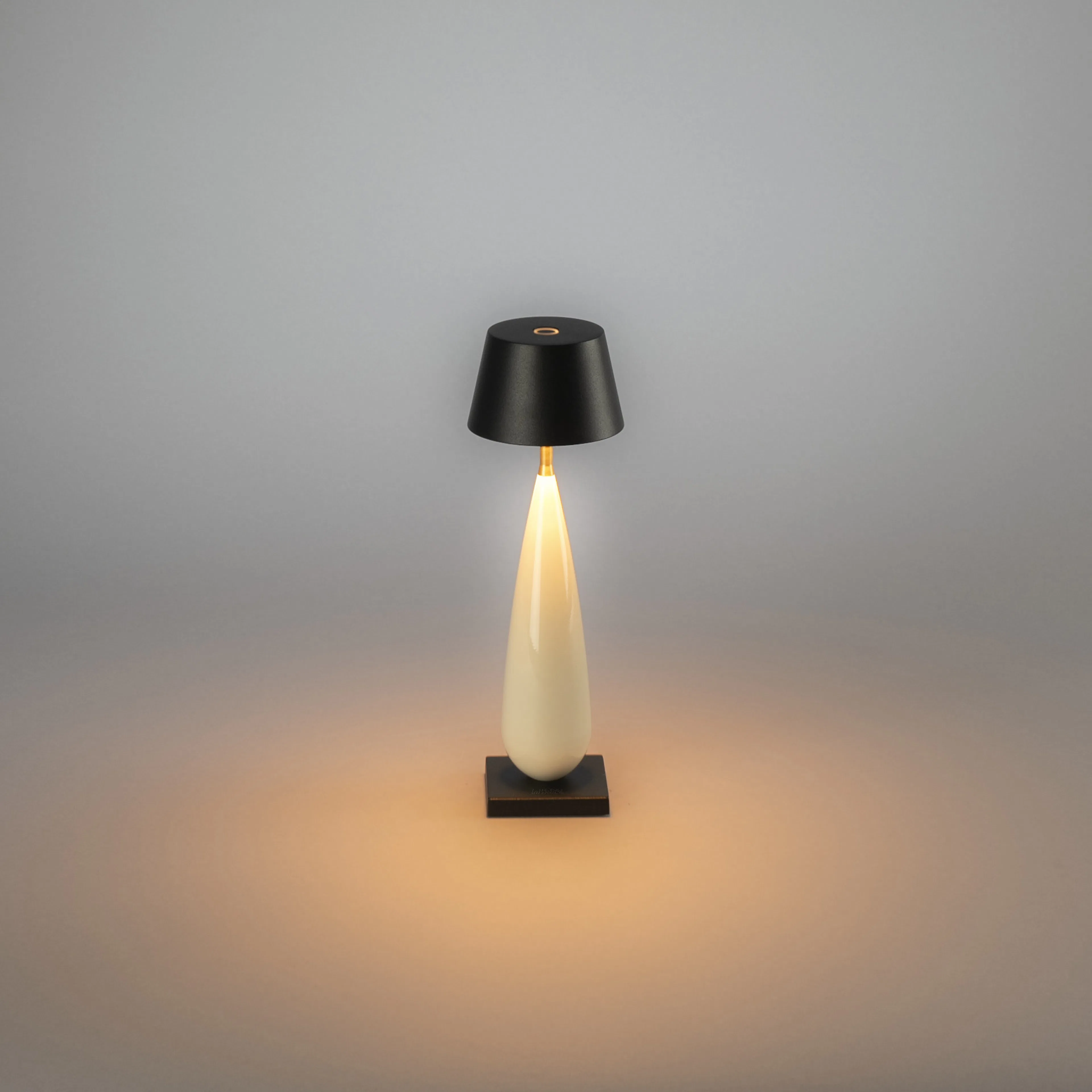 Portabel Lampa Gnosjö Konstsmide Frejus Bordslampa USB