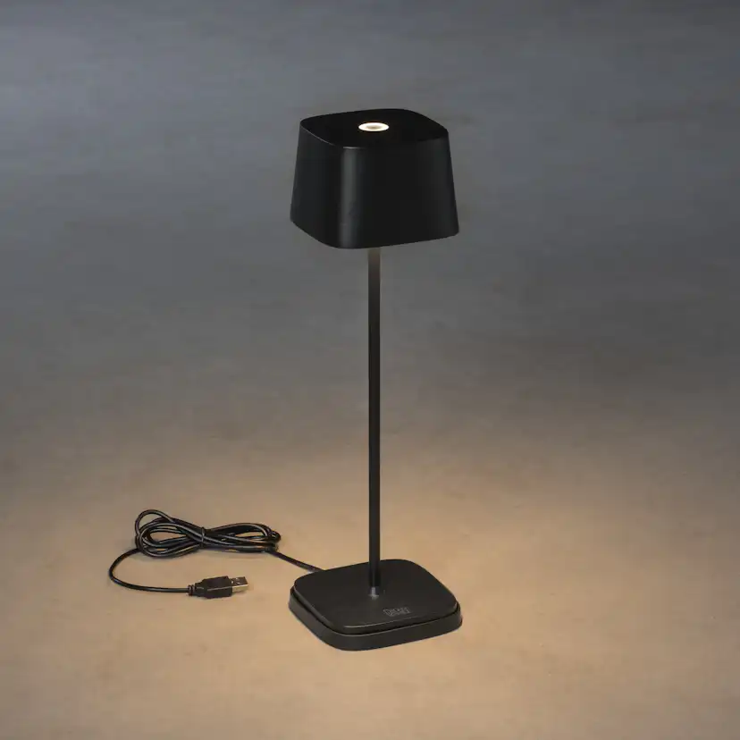 Capri bordslampa svart USB Svart