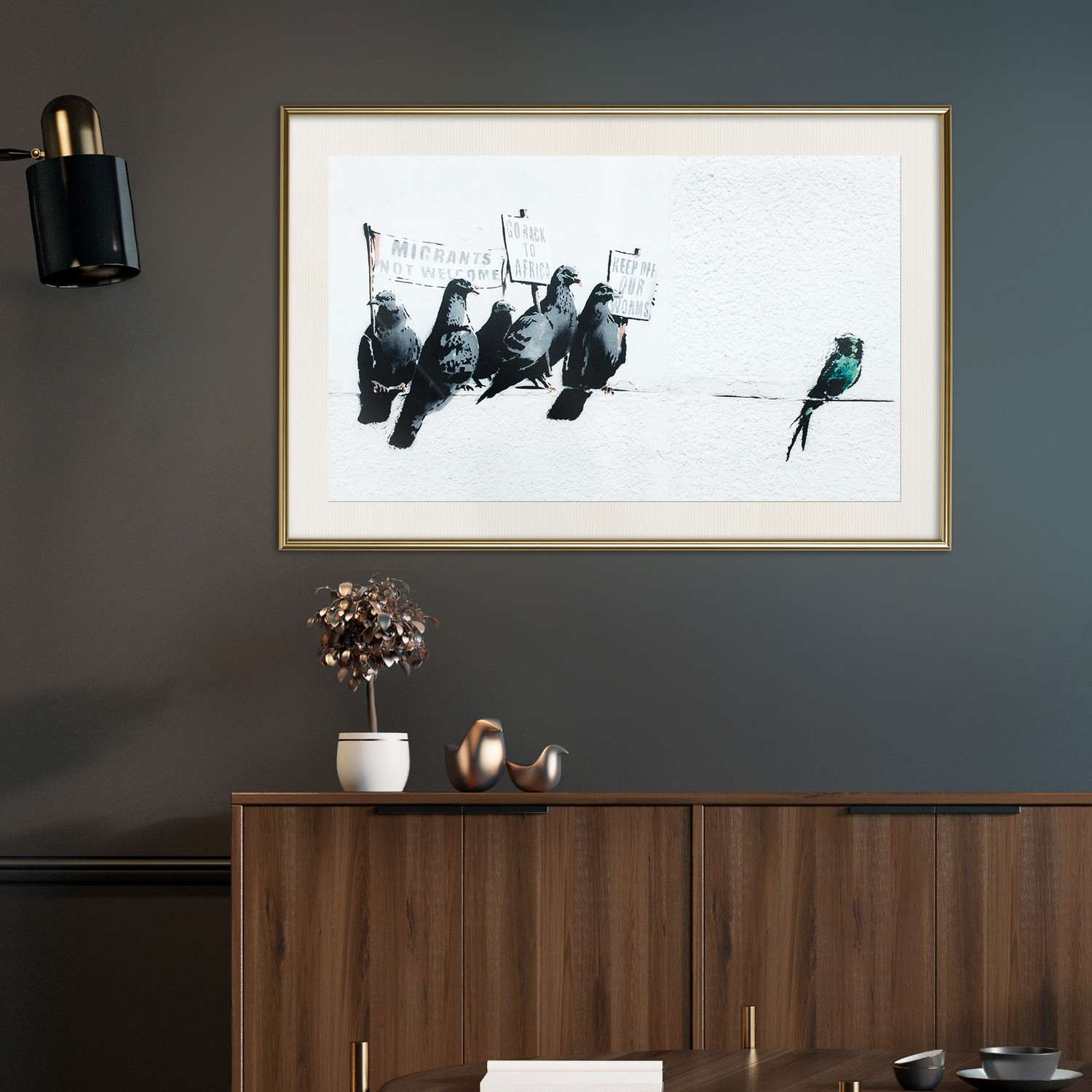 Affisch - Xenophobic Pigeons [Poster] 45x30 Guld ram med passepartout, 45x30 cm