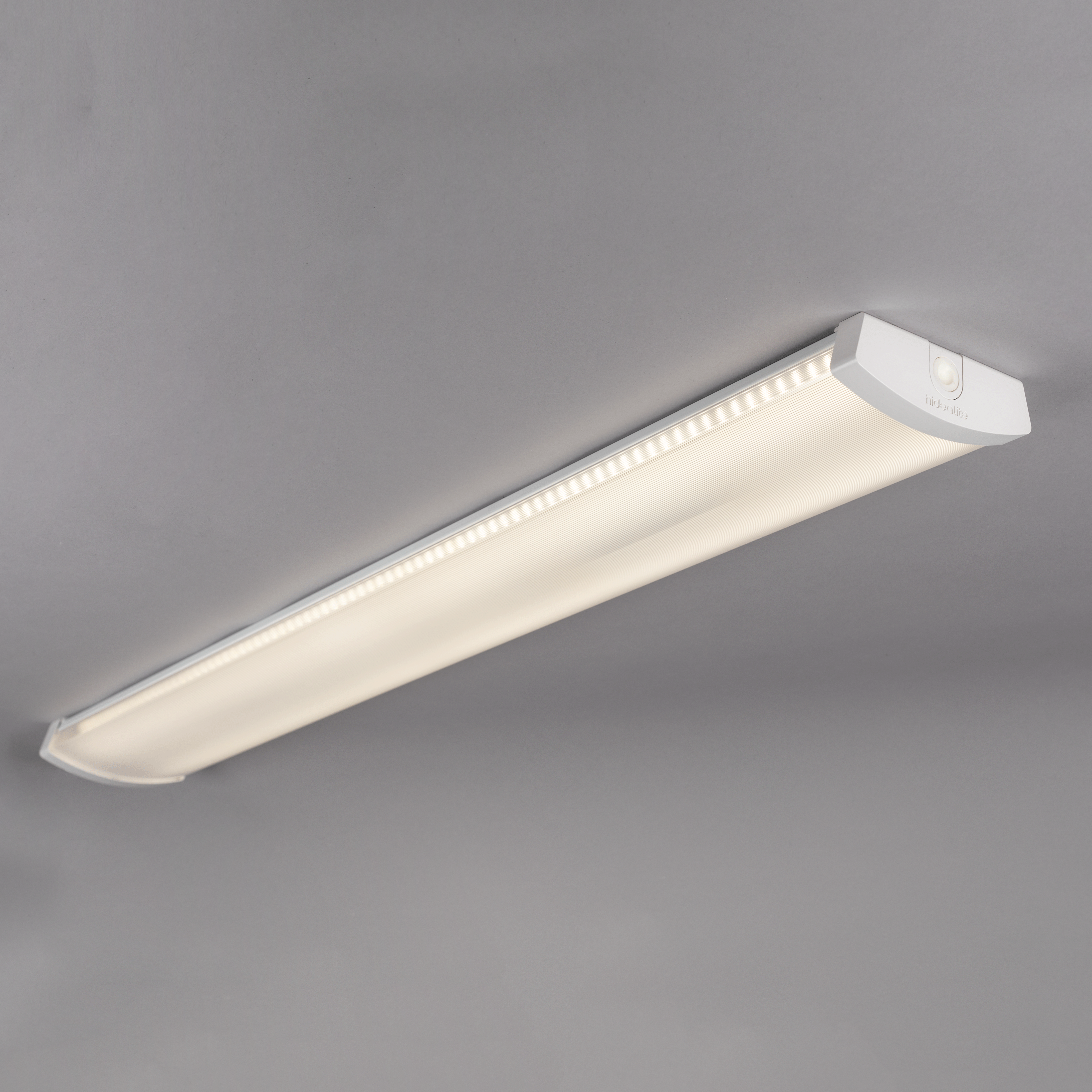 Liteline Basic IP44 1200 S 830 3000 K