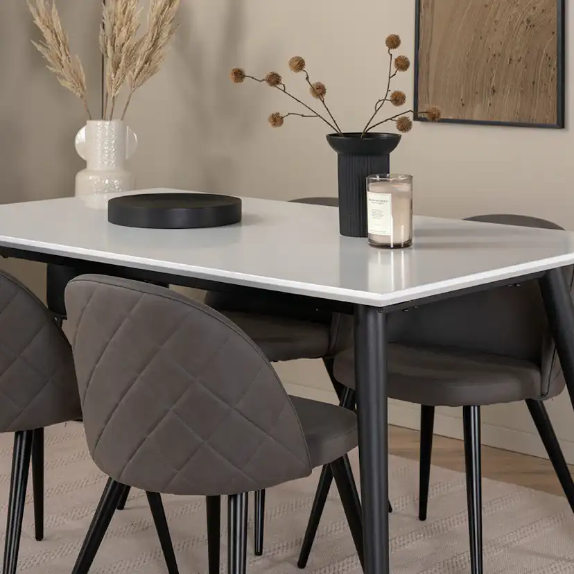 Matgrupp Venture Home Jolie med 4 Valentina Stitcthes Stolar Mikrofiber