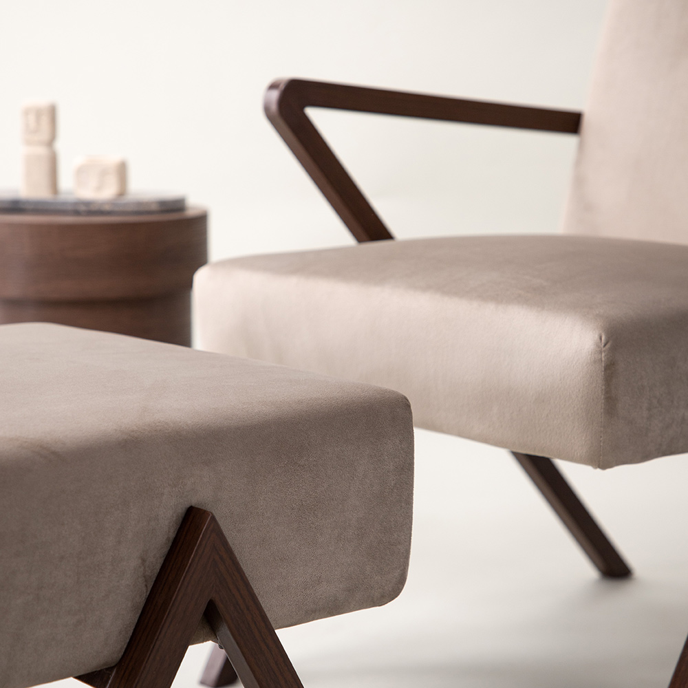 Fåtölj Vind Greby med Fotpall