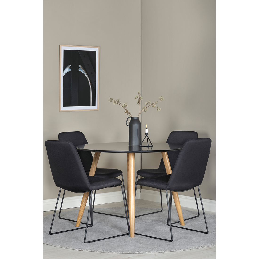 Matgrupp Venture Home Plaza Ø100 cm med 4st Muce Matstolar