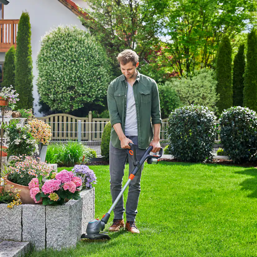 Grästrimmer Gardena ComfortCut Li-18/23 utan Batteri