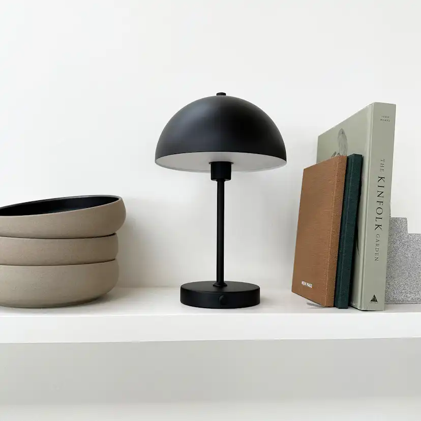 Portabel Bordslampa Dyberg Larsen Stockholm LED Uppladdningsbar