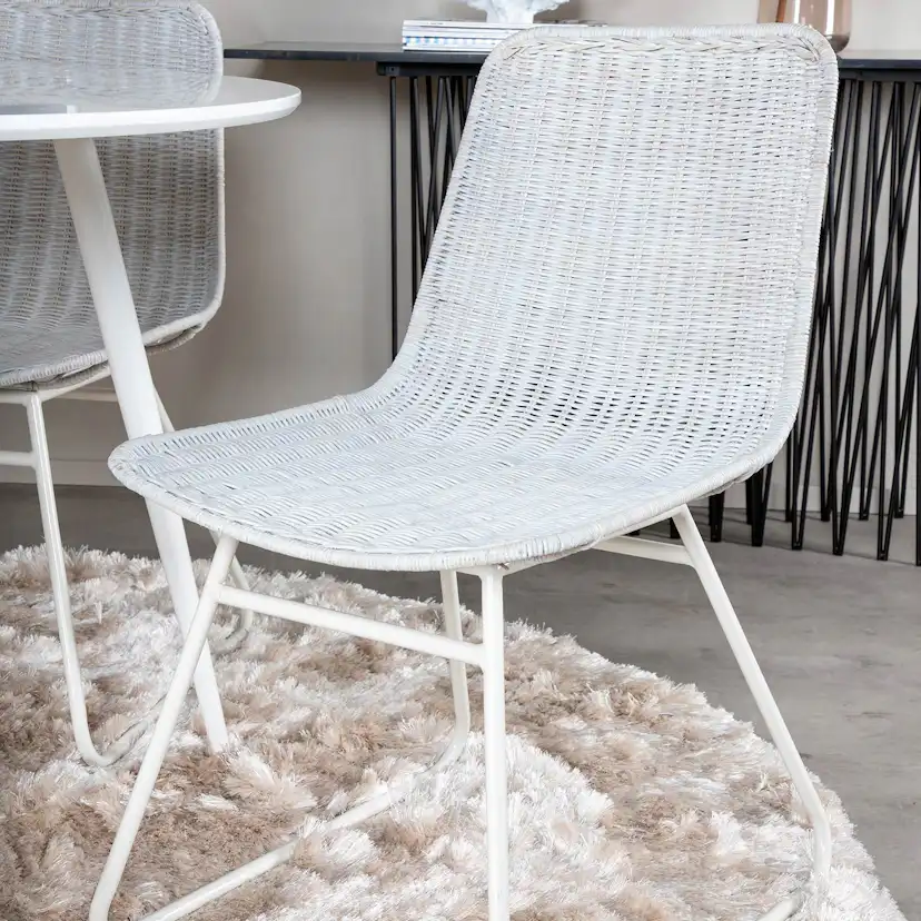 Matgrupp Venture Home Plake med 4 Cornelia Stolar Runt