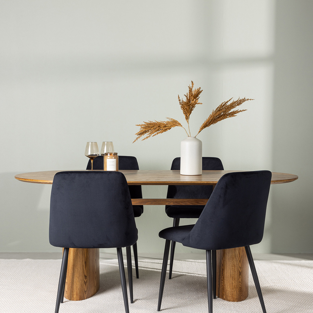 Matgrupp Venture Home Isolde med 4 Night Stolar