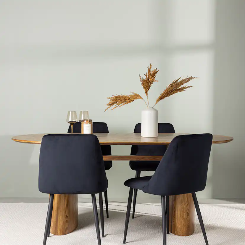 Matgrupp Venture Home Isolde med 4 Night Stolar