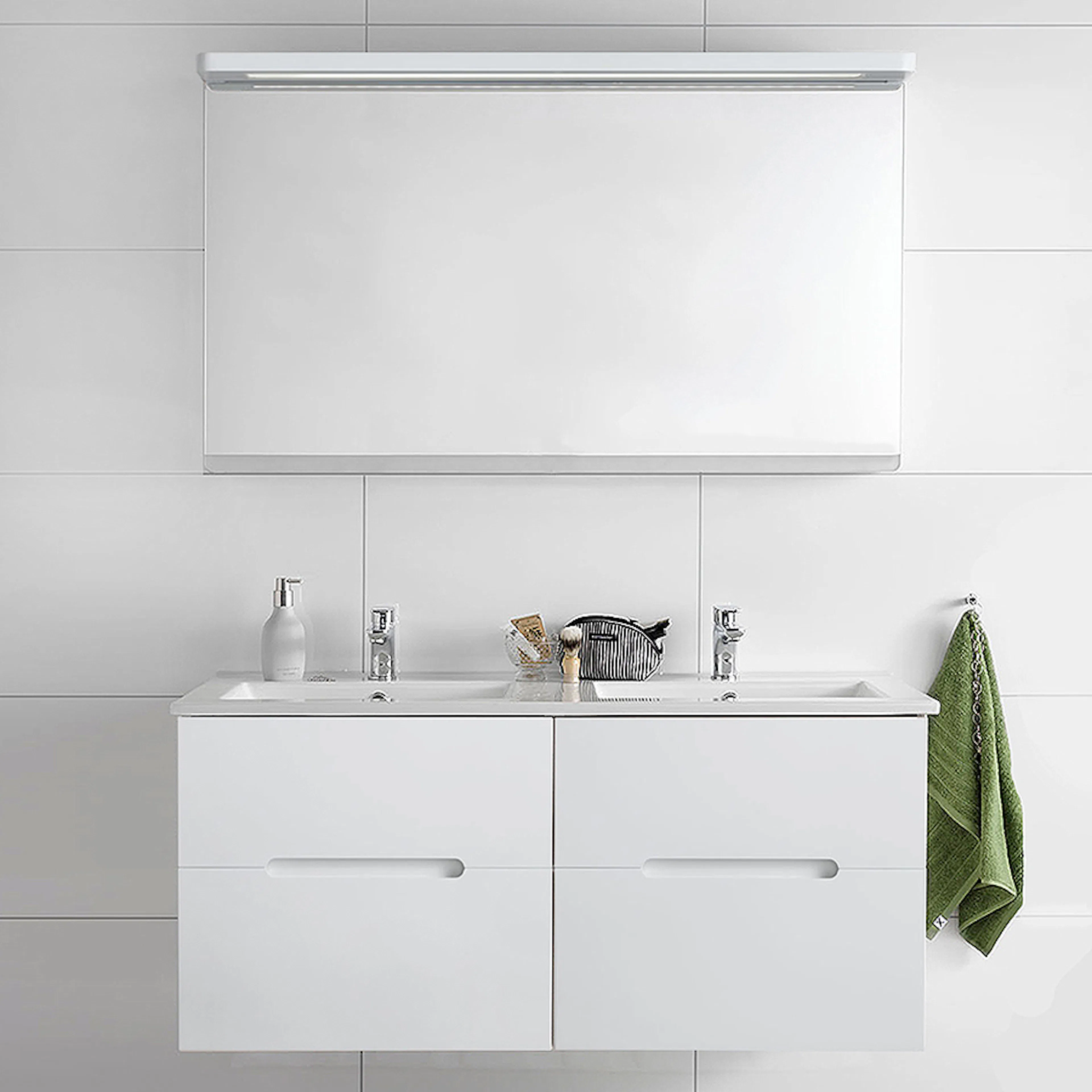 Möbelpaket Hafa Sun Vit Matt Spegel Dubbel