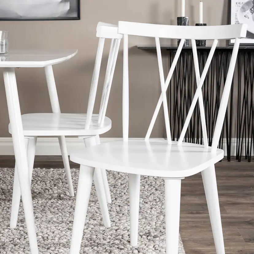 Matgrupp Venture Home Pobbie med 4 Marie Stolar Gummiträ