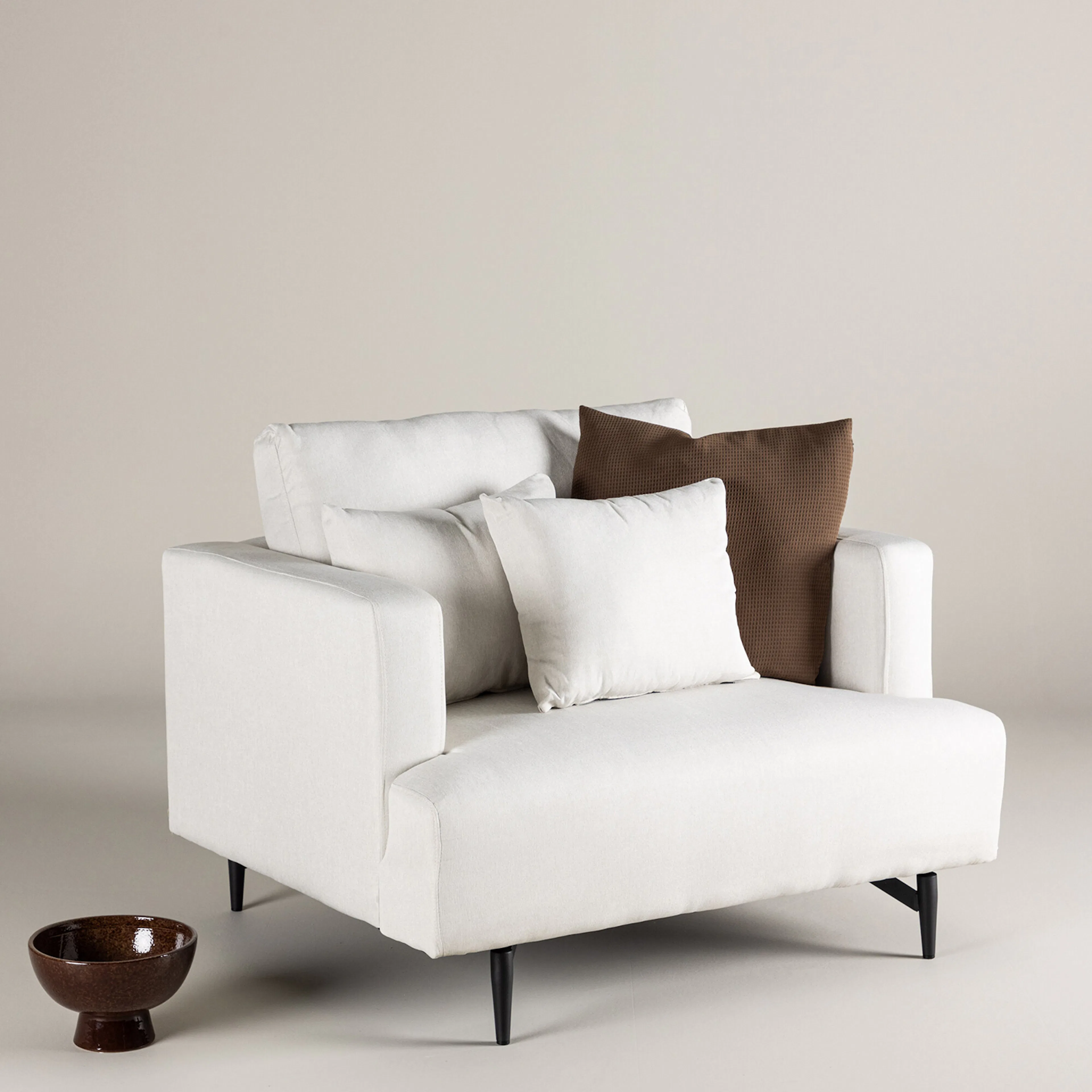 Sofia Single Sofa - Black / Beige Fabric / linen Beige