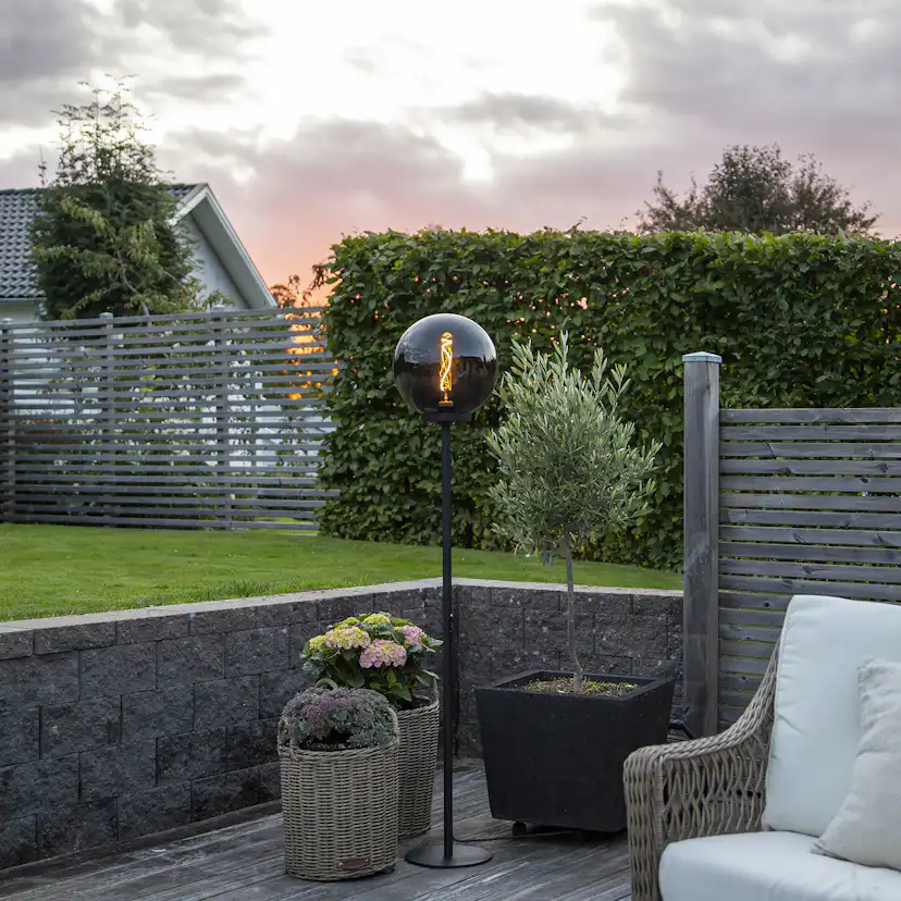 Golvlampa Star Trading Orby