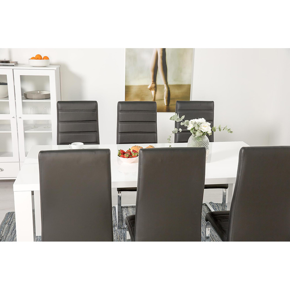 Matgrupp In Living Cibus med 6 Stol In Livingar