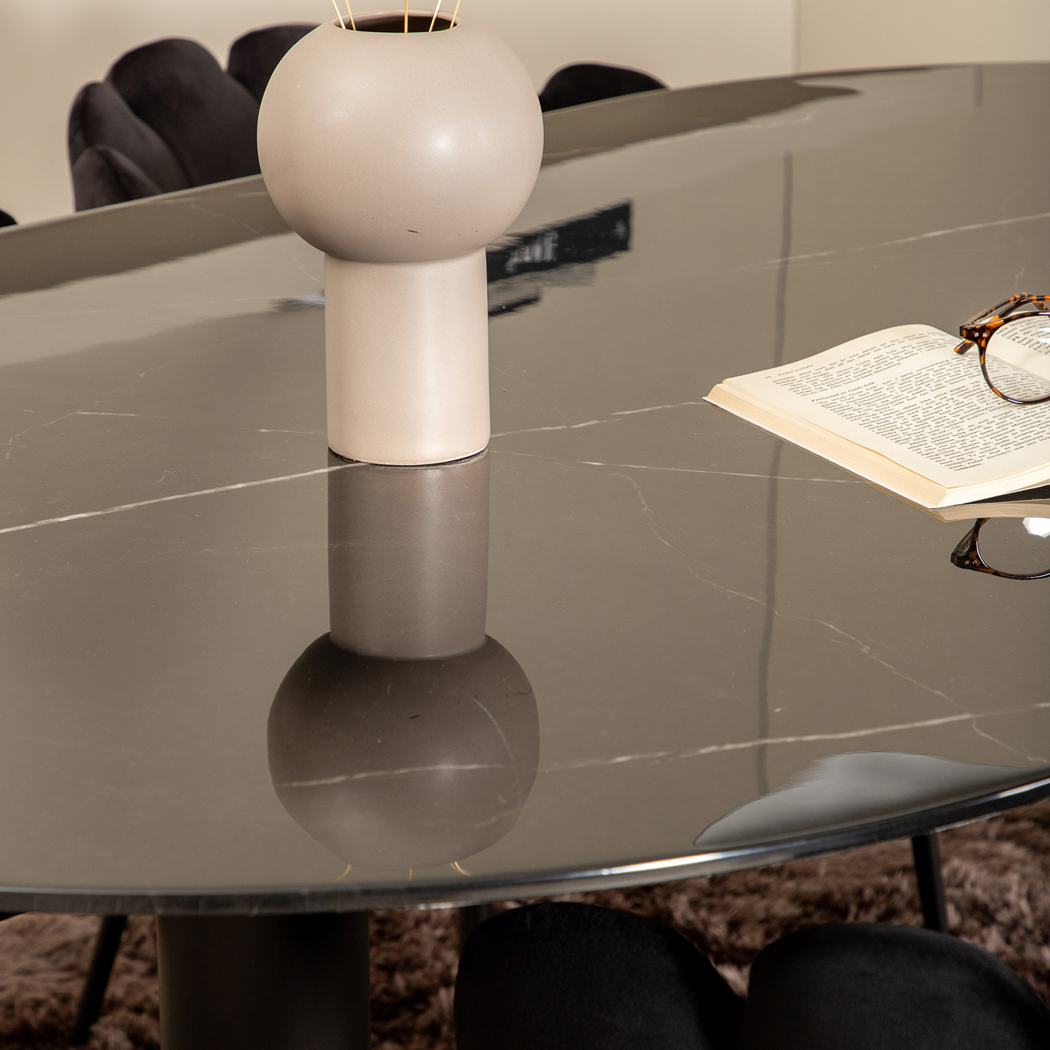 Matgrupp Venture Home Oslo med 4 Limhamn Stolar