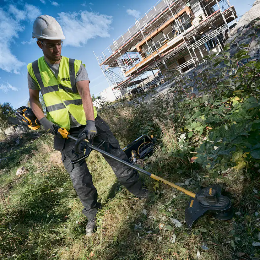 Trimmers/Röjare Dewalt DCM571X1-QW Med batteri och laddare 54 V