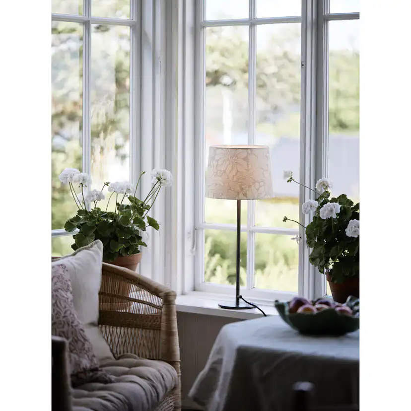 Bordsslampa PR Home Base Lampfot i Metall med Lampskärm