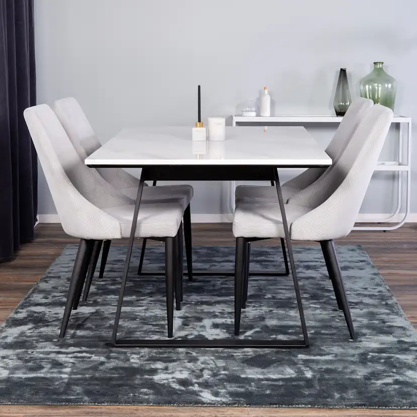 Matgrupp Venture Home Estelle Fyrkantigt Matbord i Marmor 140 cm & 4 Laura Stolar