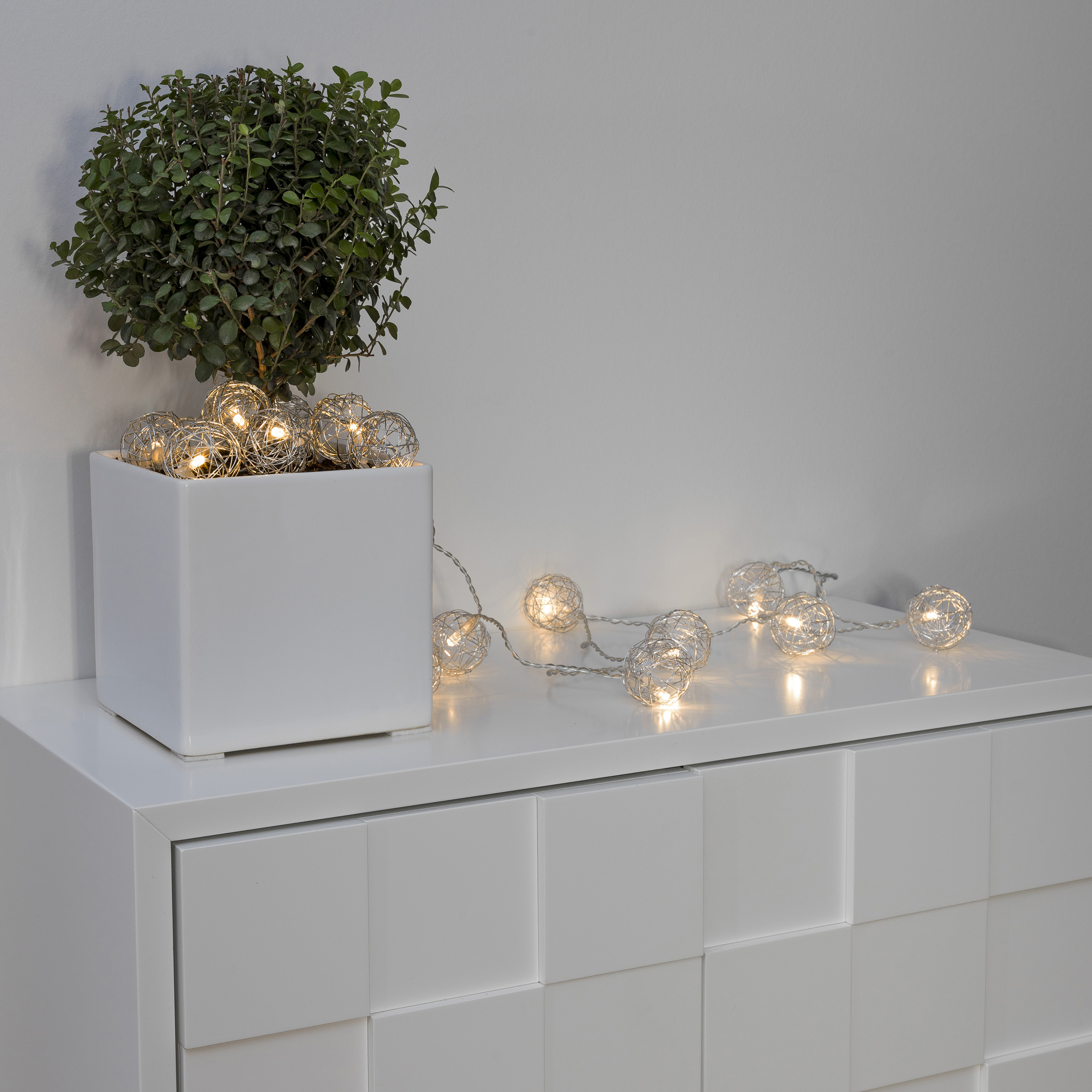 Slinga 16 varmvita LED Silver
